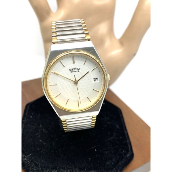 Seiko Men's Watch 6432-7019 Vintage Quartz Silver Dial Date Two Tone Steel 33mm - Picture 13 of 14